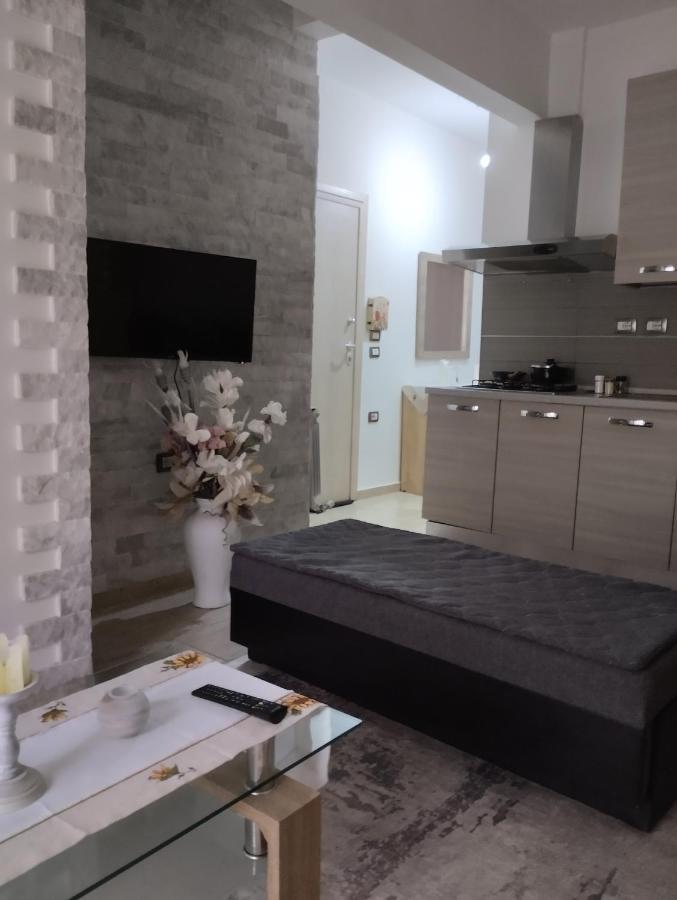 Lovley Apartament Near Train Station 塞萨洛尼基 外观 照片