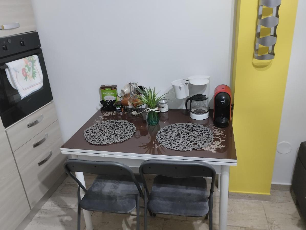 Lovley Apartament Near Train Station 塞萨洛尼基 外观 照片