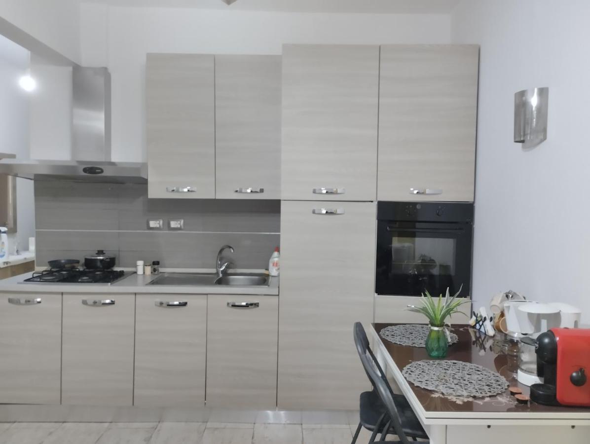 Lovley Apartament Near Train Station 塞萨洛尼基 外观 照片