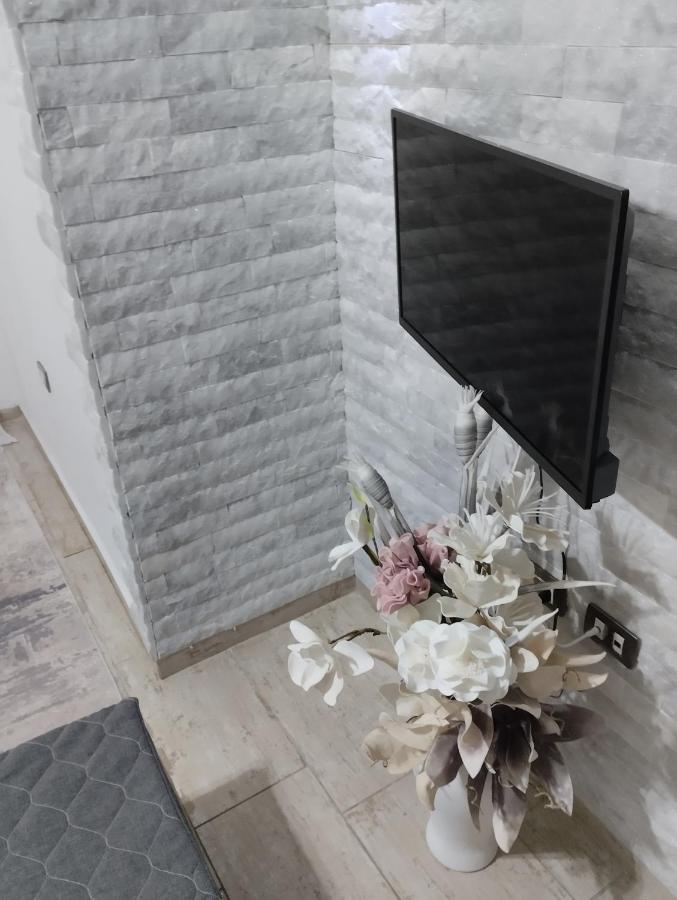 Lovley Apartament Near Train Station 塞萨洛尼基 外观 照片